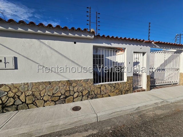 27-6132 Casa en Venta Villas Athenea La Morita