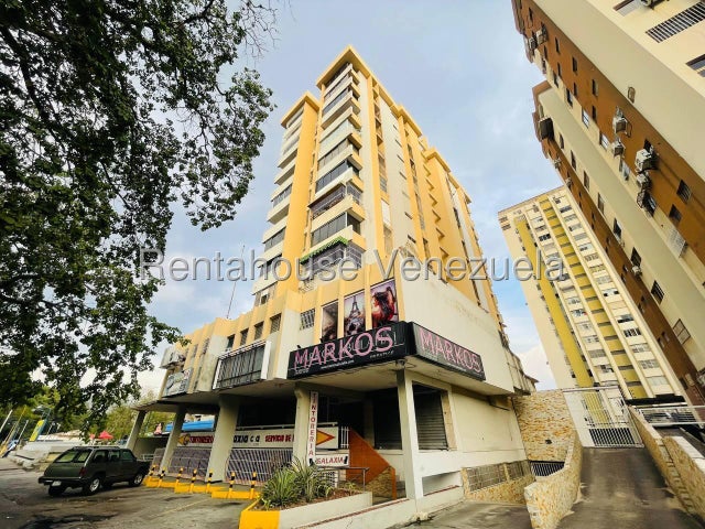 27-6290 Apartamento en Alquiler en Urbanizaci