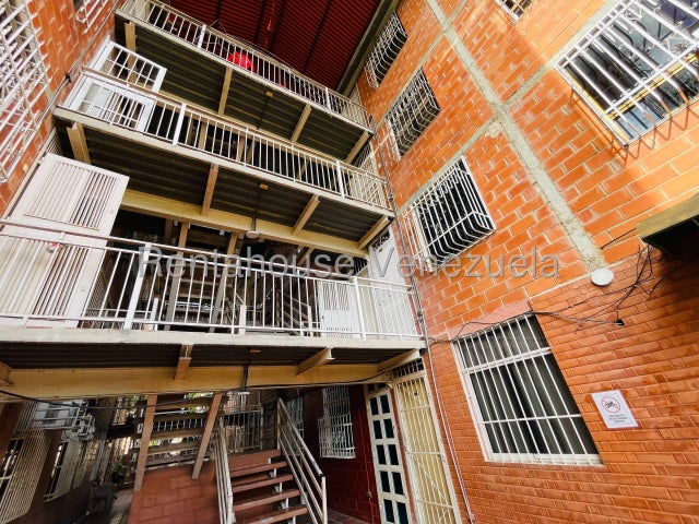 27-6053 Apartamento en Alquiler en Urbanizaci