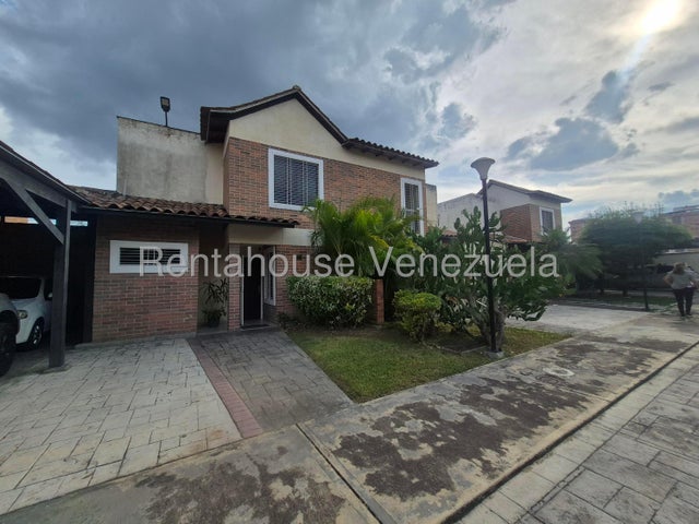 Mañongo Townhouse en venta ubicado en naguan