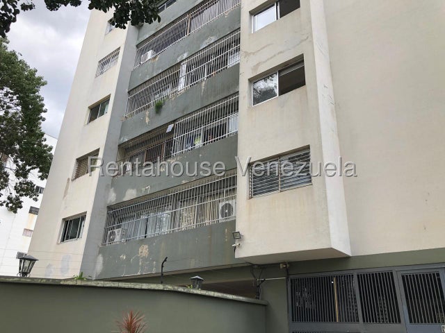 Apartamento en venta 88m2, posee 3H-2B-1P vigilancia 24H piso alto, zona norte, Urb Valles de Camoruco - Valencia