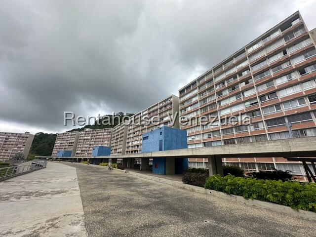JI 26-5880. EN VENTA APARTAMENTO DE 49M2 UBIC