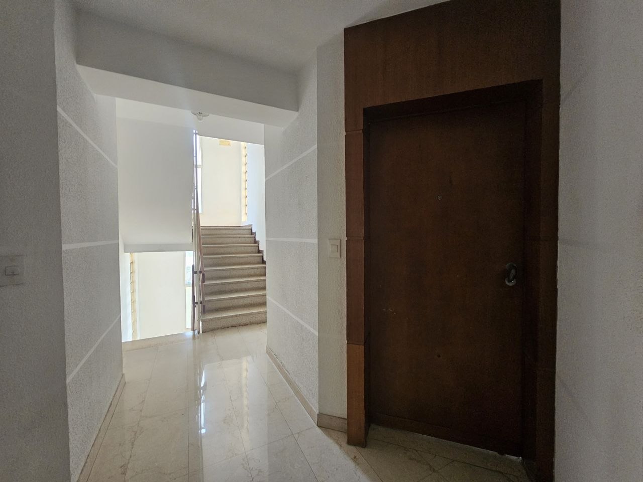 SE VENDEAPARTAMENTO SECTOR LAS MERCEDES CON P