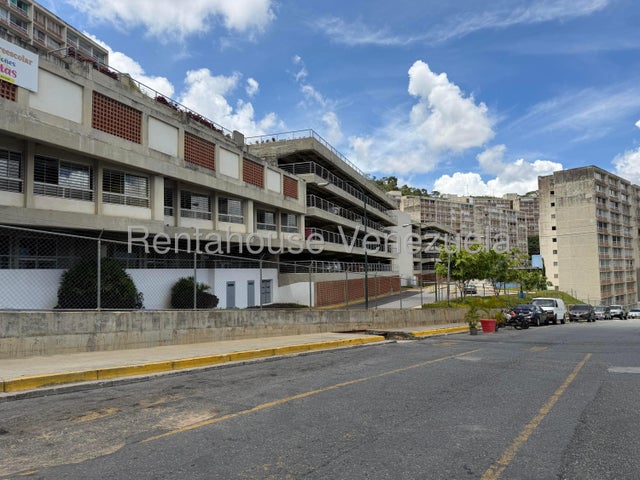 JI 27-6013. EN VENTA APARTAMENTO DE 66M2 UBIC