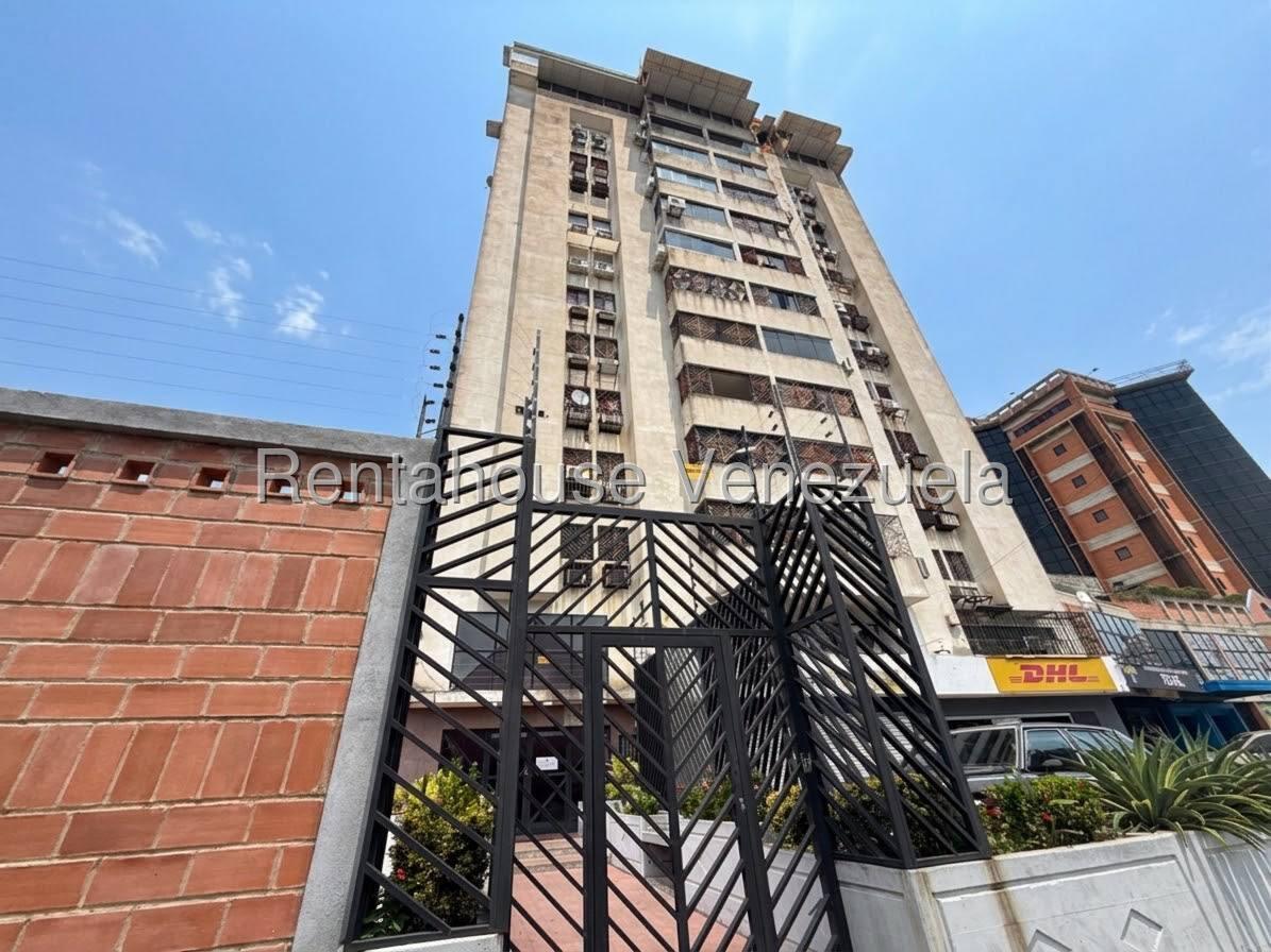 27-5857 Apartamento En Venta En Urb. San Migu