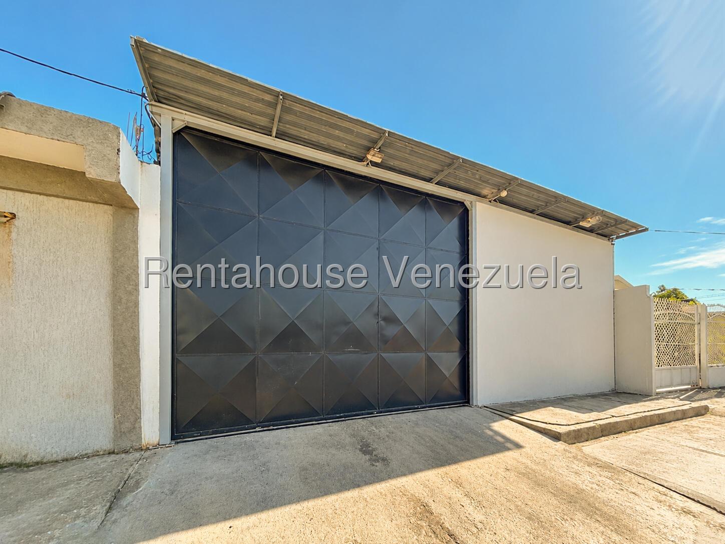 Comercial Puerta Maraven