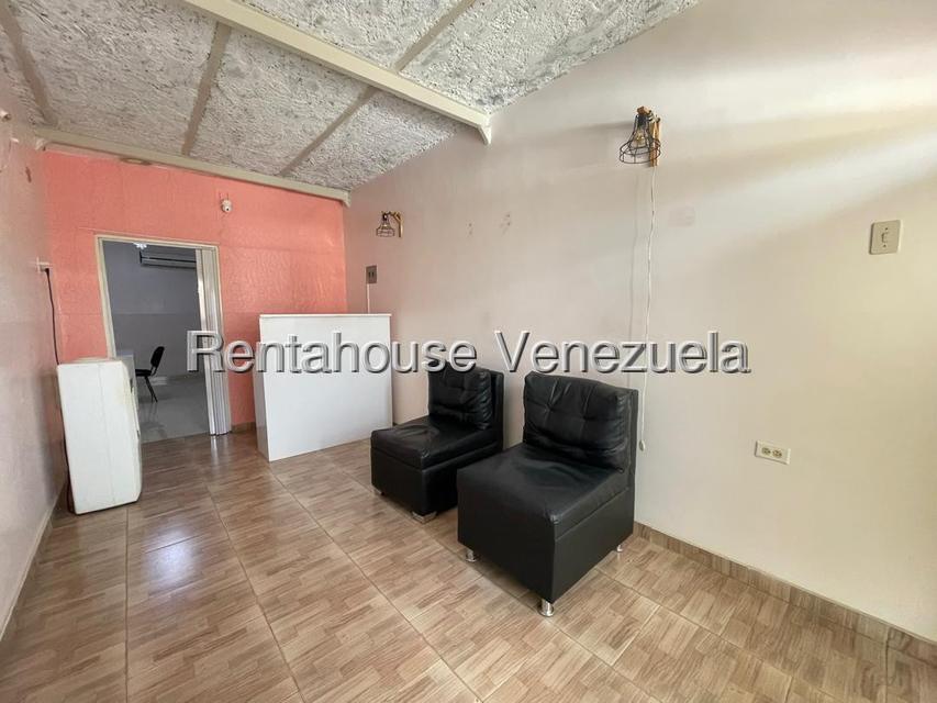 Comercial Puerta Maraven