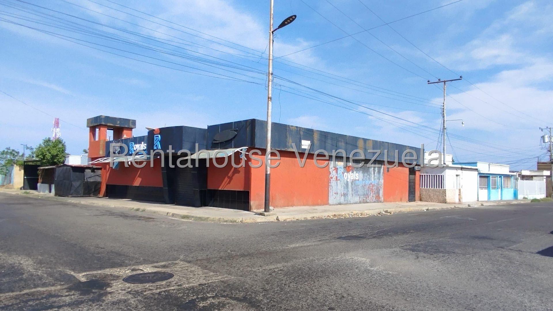 Comercial Caja de Agua