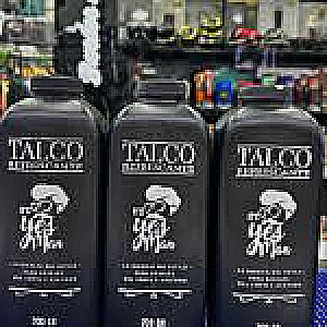 TALCO REFRESCANTE YES MAN 715 700GR YES MAN TALCOS 7704015116703 - Tienda Barber Clan