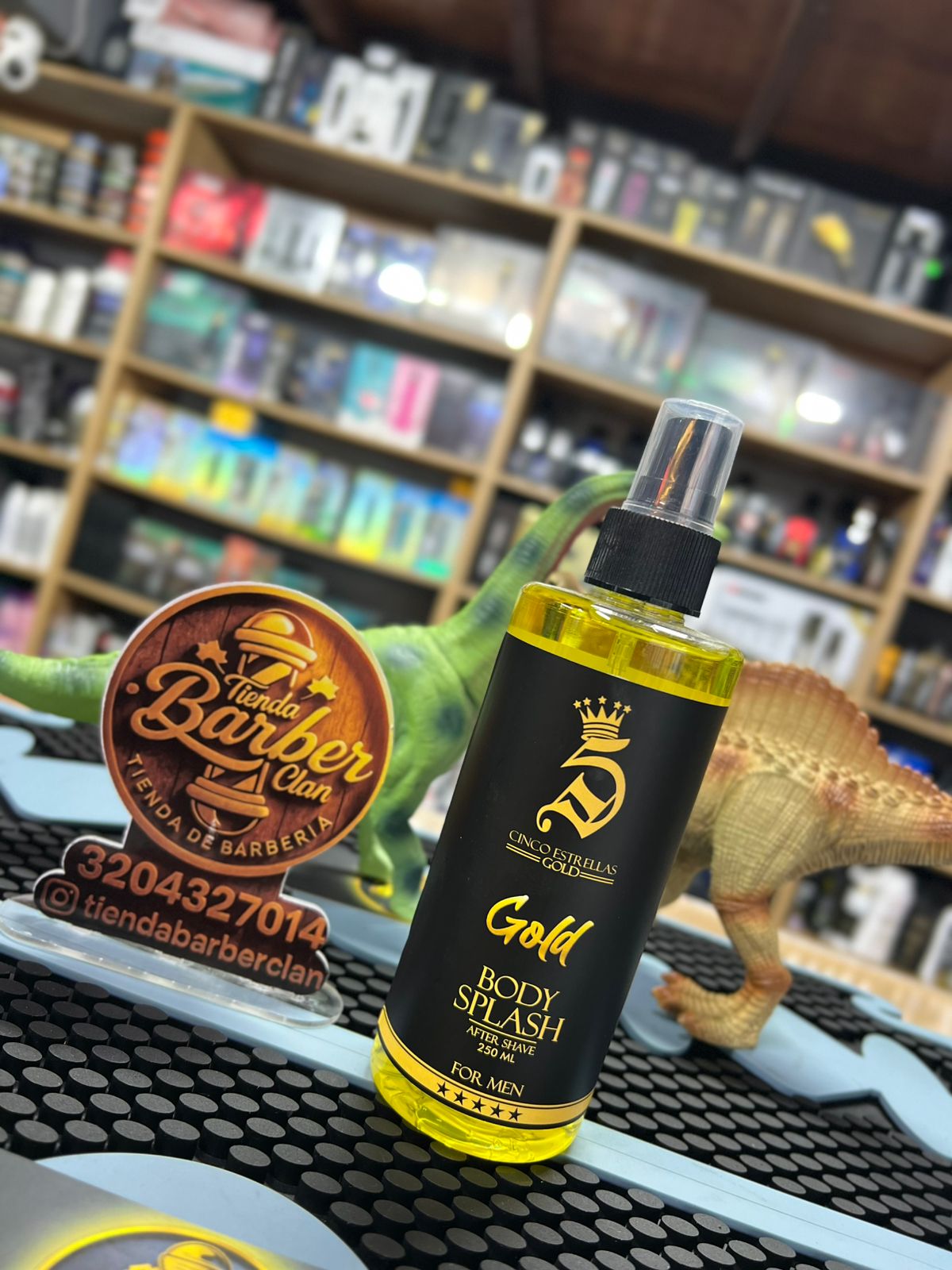 AFTER SHAVE GOLD 5 ESTRELLAS 250ML 5 ESTRELLAS AFTER SHAVE 7707315252355 - Tienda Barber Clan