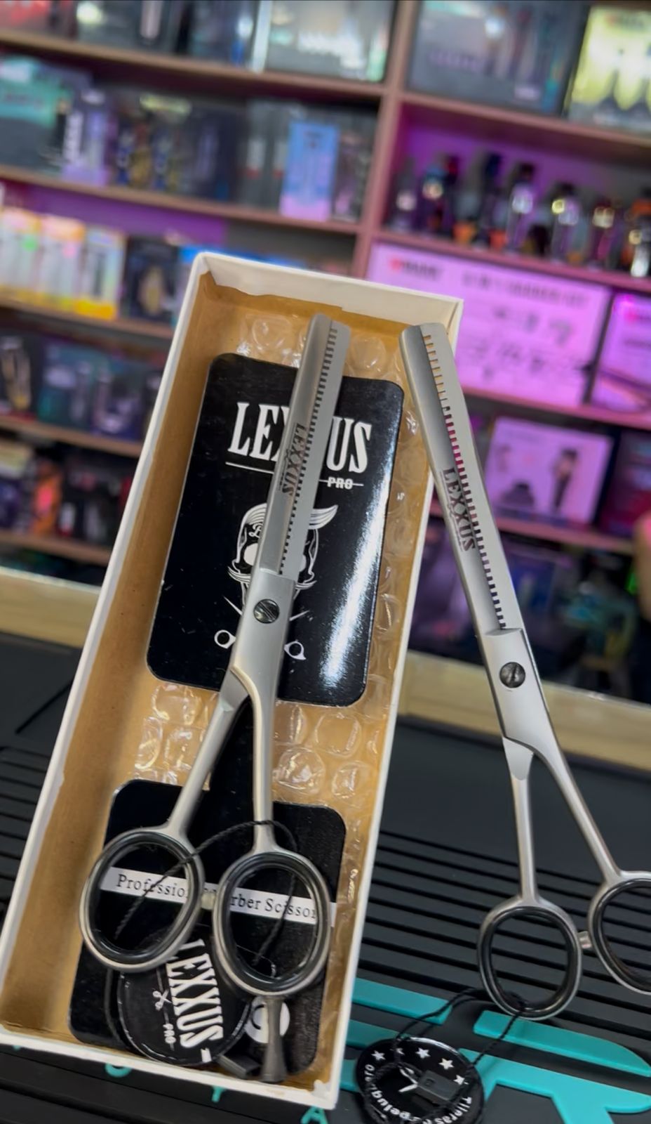 TJR. ENTRESACADORA LEXXUS PLATA LEXXUS TIJERAS 7325020720008 - Tienda Barber Clan