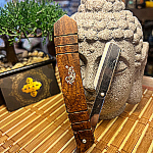 NAVAJA MANGO MADERA TALLADA MEDIA CUCHILLA - TURBOX BARBERAS NAVAJAS NAV--DEF-5145 - Tienda Barber Clan