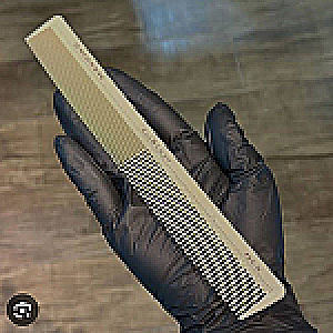 PEINE CARBONO C20 CRICKET CRICKET CEPILLOS DE SECADO 672501152108 - Tienda Barber Clan