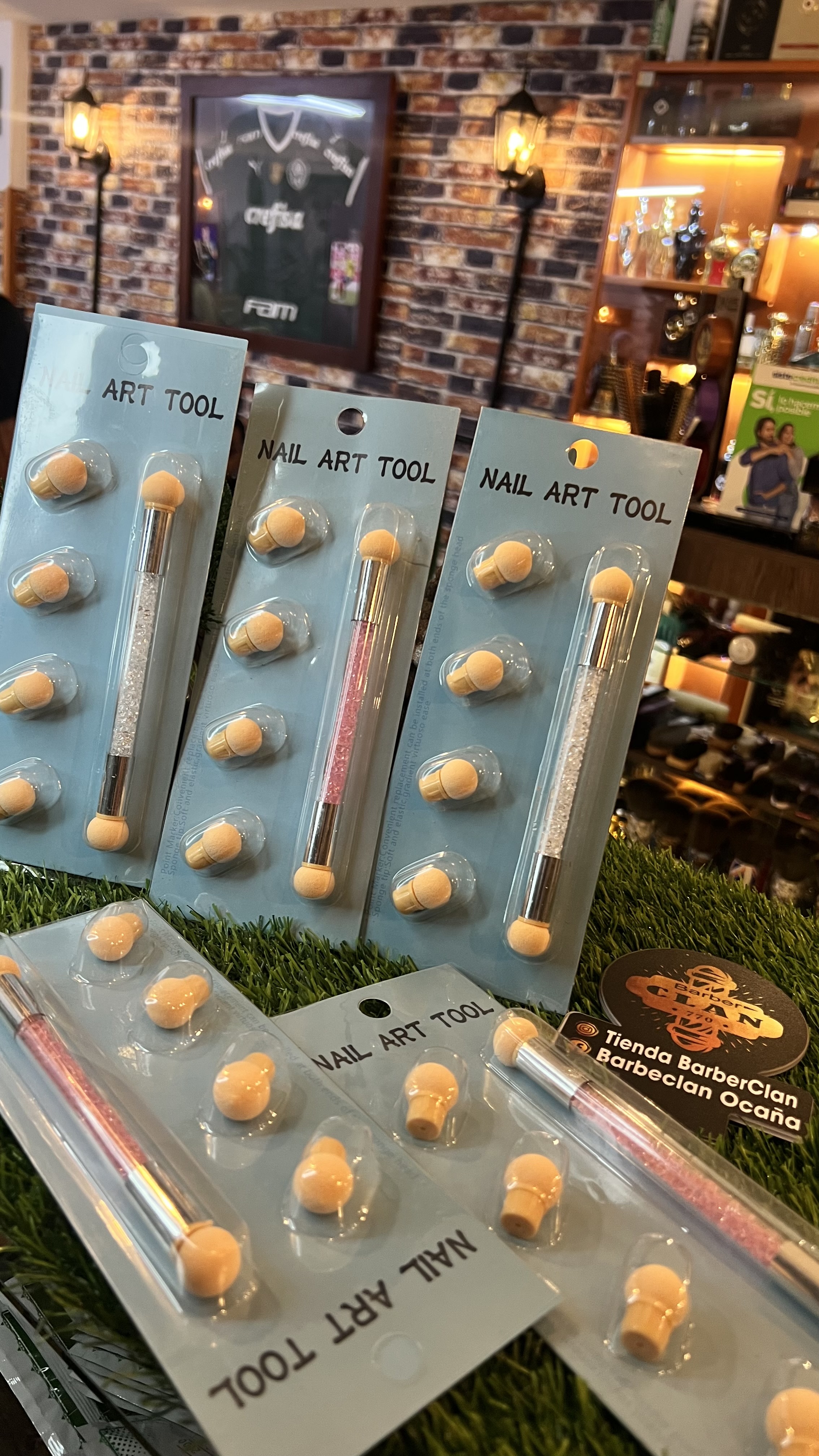 KIT DE POMOS DE DECORACION PARA UÑAS MANICURE Y PEDICURE UÑAS 7702024082217 - Tienda Barber Clan