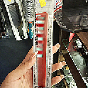 PEINE MILIMETRICO ROJO TRIKIM PEINESPEINILLAS PEI--DEF-6329 - Tienda Barber Clan