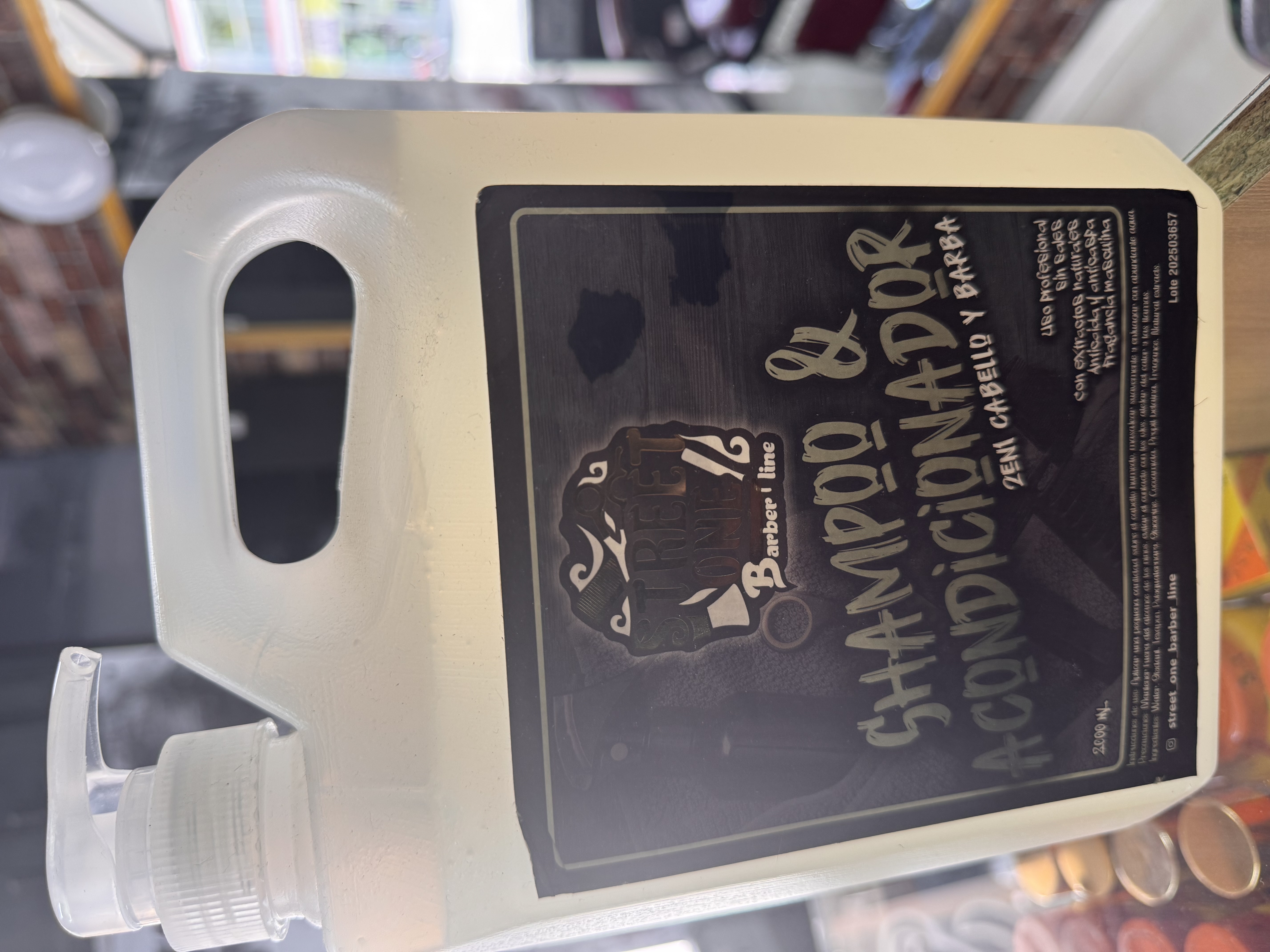 SHAMPOO STREET ONE 2000ML STREET ONE SHAMPOO Y CUIDADO DE EL CABELLO 1575432650 - Tienda Barber Clan