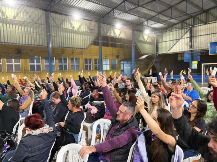 ASSEMBLEIA REJEITA PROPOSTA DO GOVERNO E CONVOCA PARALISAÇÃO