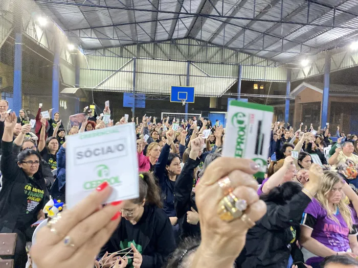 PROFESSORAS EM LUTA, HELIOMA A CULPA É TUA! ✊🏾