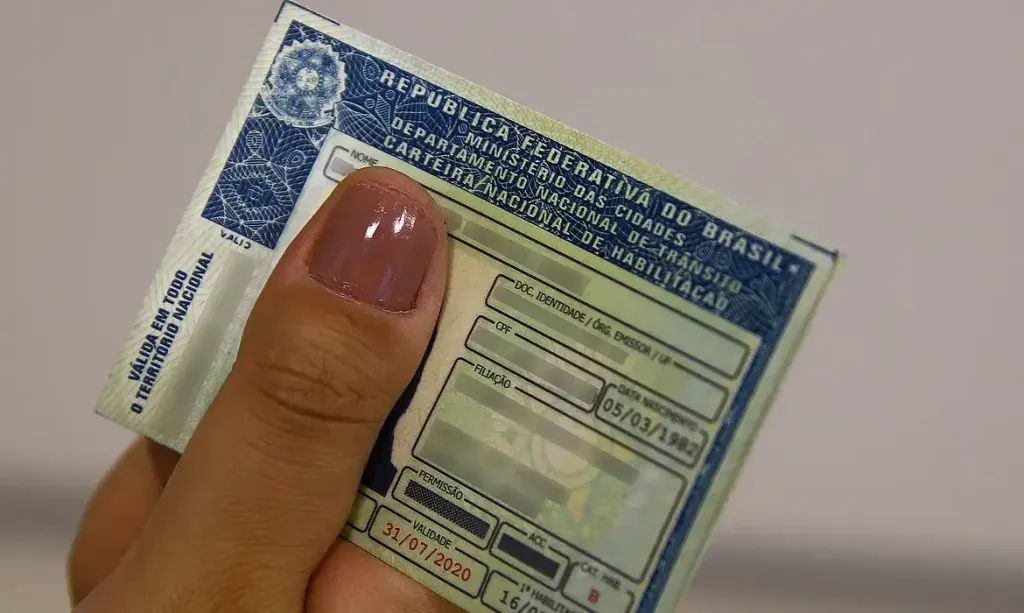 Senado aprova a renovação automática da CNH para bons motoristas