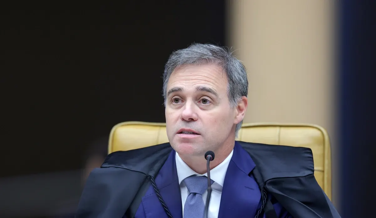 André Mendonça diz que magistratura não deve ser caminho para enriquecer: “Não é uma vida nababesca”