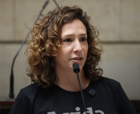 “O Estado faz parte do crime”: Mônica Benício diz que organizações criminosas já alcançaram estruturas políticas do Rio