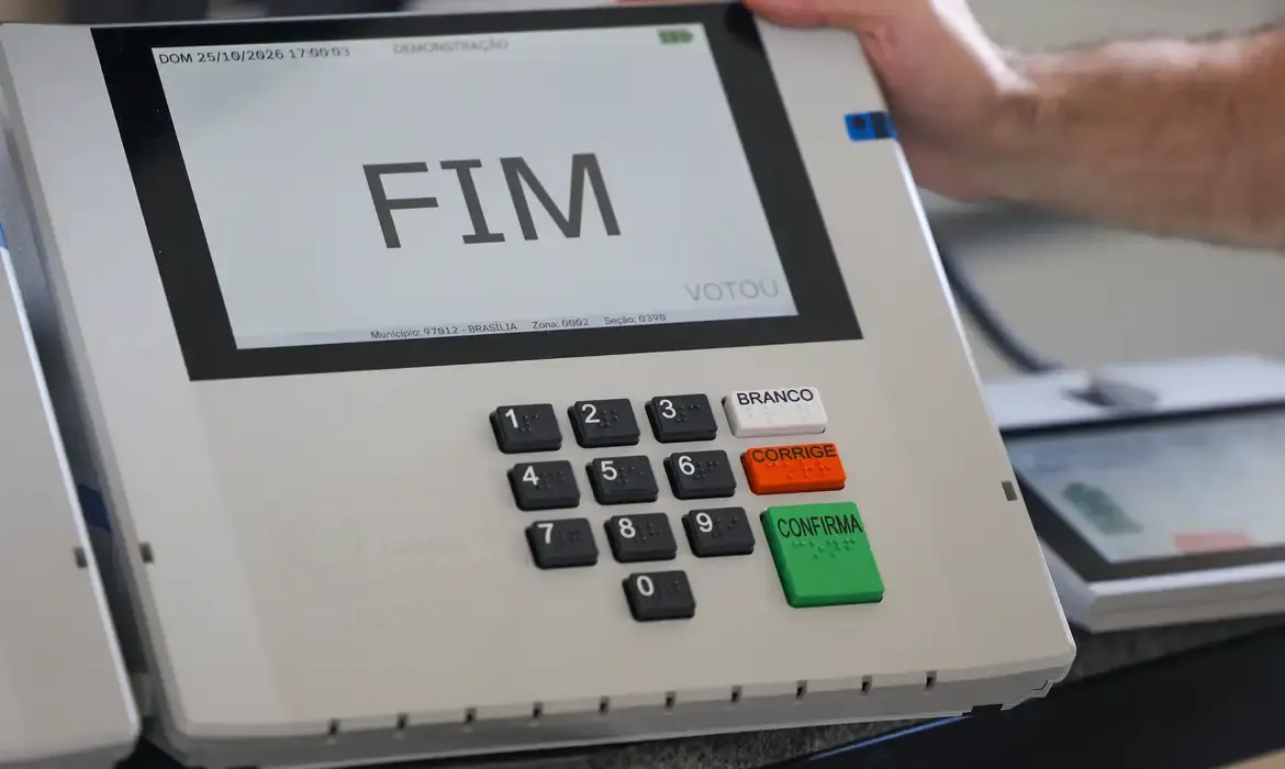 Abstenção cai no segundo turno, mas milhões de eleitores ficam fora da decisão presidencial