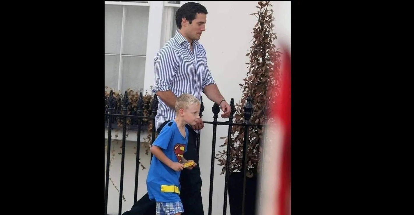 “Meu tio é o Superman”: menino leva bronca na escola — mas estava falando a verdade