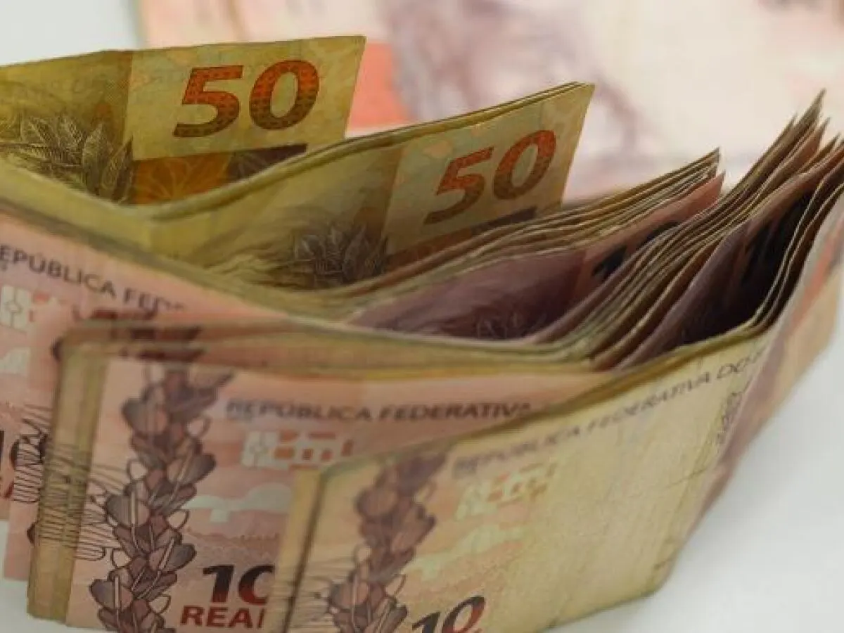 Tesouro cancela leilões da semana e mantém oferta ligada à Selic