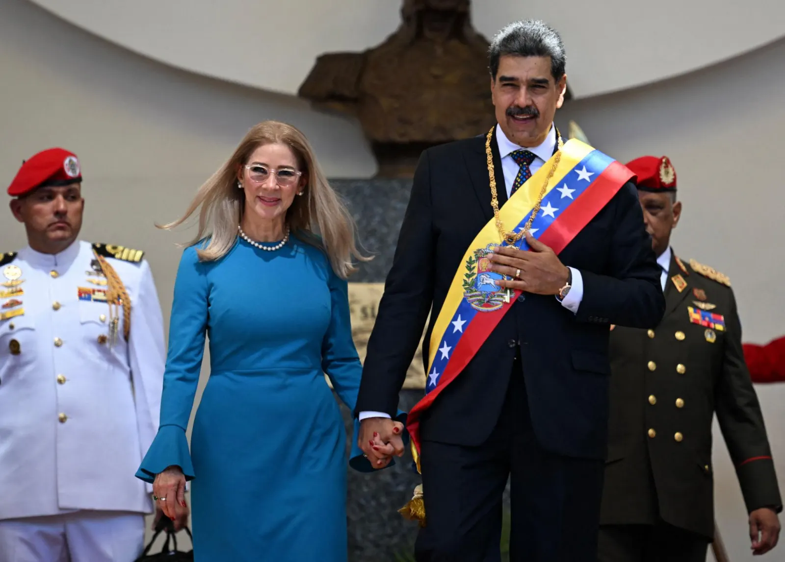 Maduro nega acusações de tortura nos EUA e enfrenta risco de décadas de prisão por crimes atribuídos ao seu regime