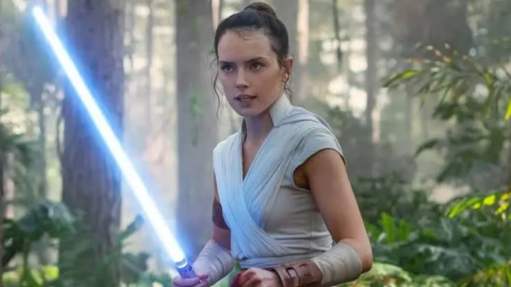 Expansão Galáctica: Lucasfilm confirma desenvolvimento de novo filme de "Star Wars" focado em Rey Skywalker