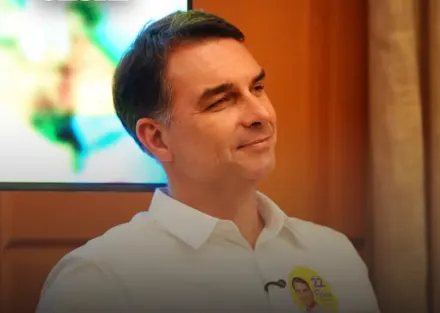 Propaganda de Flávio chegou em perfeitas condições, mas foi ao ar sem som; emissoras esclarecem falha