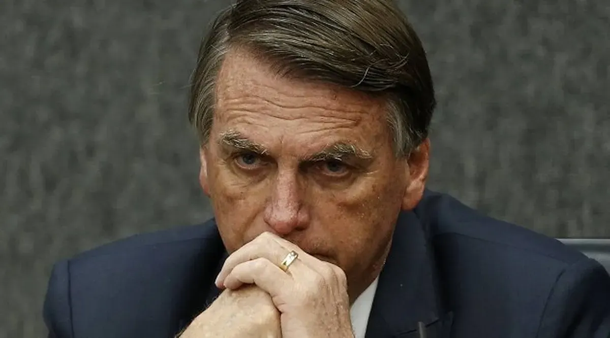“A única pessoa não citada no caso e que está presa é Bolsonaro”, dispara leitor após revelações do caso Master