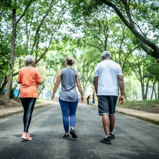 Caminhar menos de 30 minutos funciona? Especialistas explicam