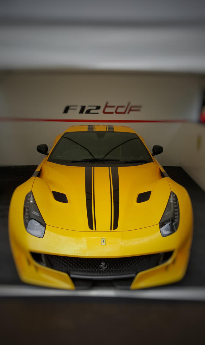 Ferrari F12 tdf