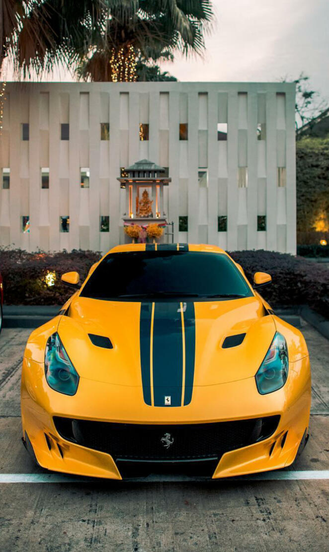 Ferrari F12 TDF 