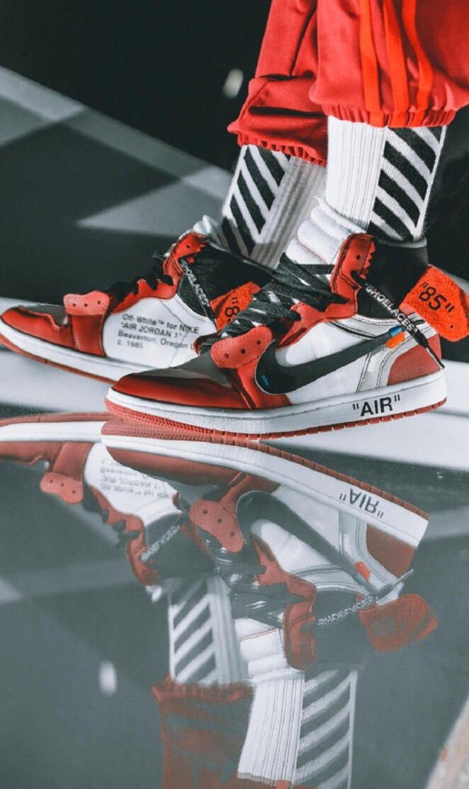 AJ1 x Off White