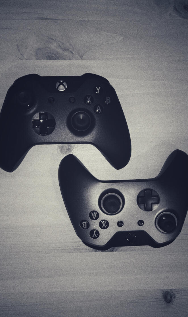 Xbox controllers mv2