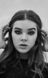 Hailee Steinfeld