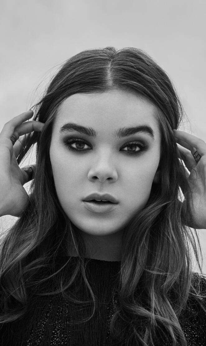 Hailee Steinfeld