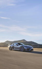 Porsche-Cayman-GT4-RS