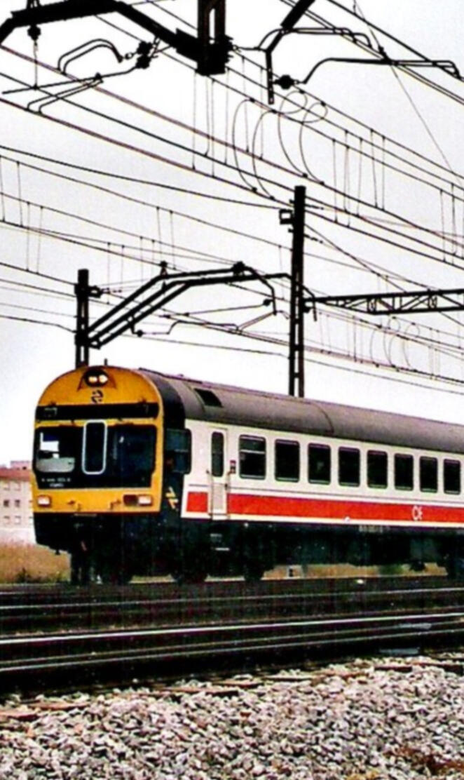 RENFE 444 Cat Expres