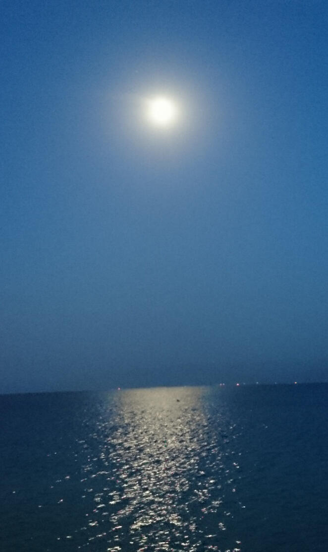 Moon in aqaba