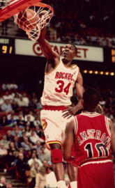Hakeem Olajuwon 34