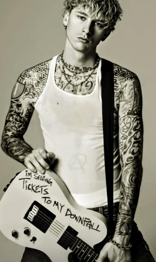 Black and white Mgk