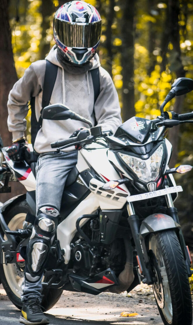 Bajaj pulsar Ns200