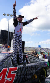 Kurt Busch Kansas Win