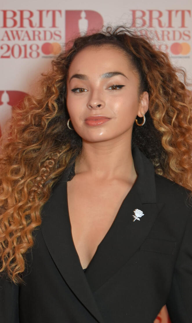 Ella Eyre