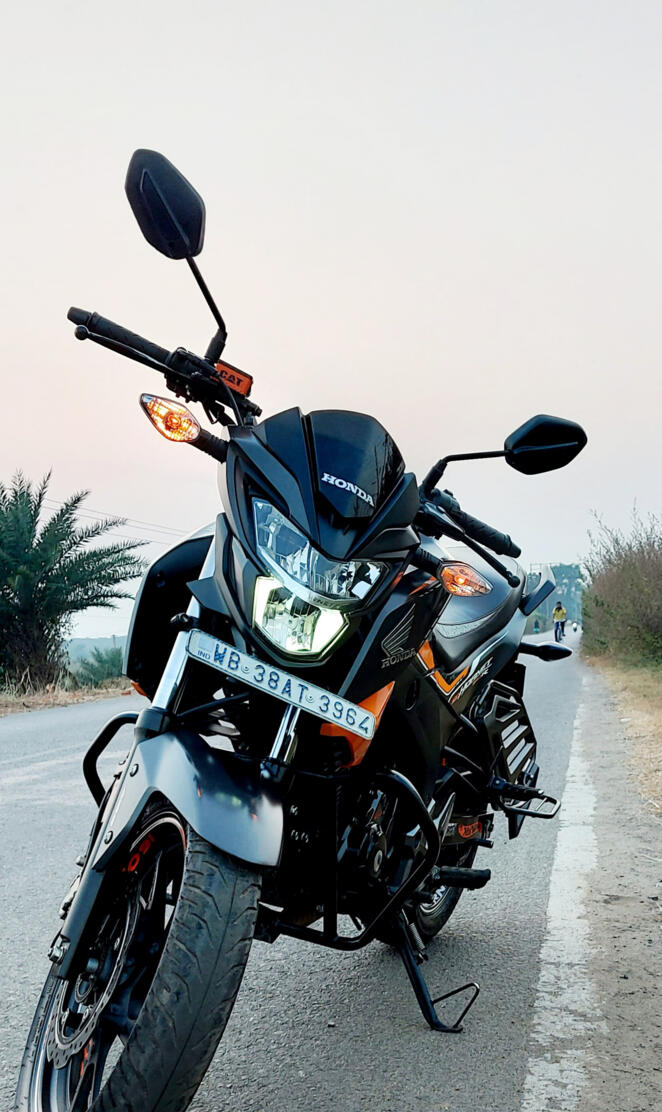 Cb hornet 160r