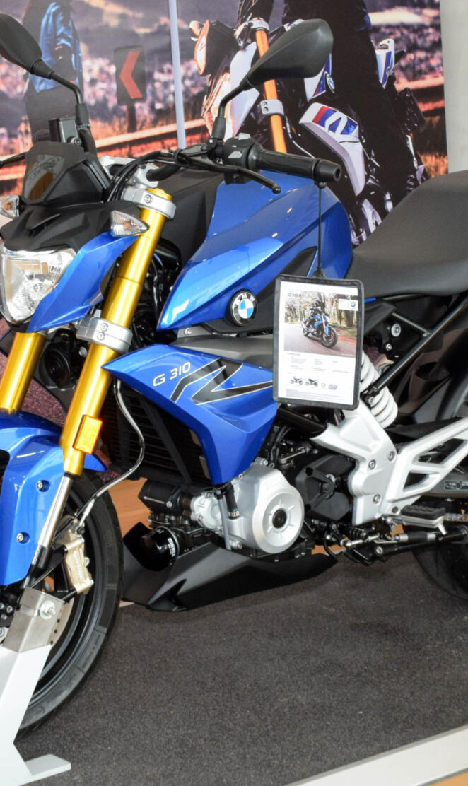 BMW G310R