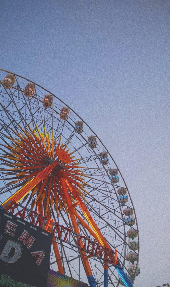  Ferris wheel